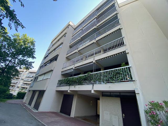 Location Appartement 4 pièces 86.36 m2 Ecully