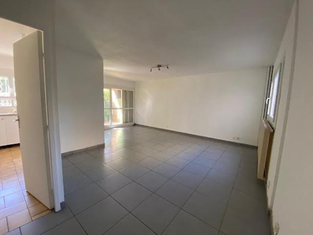 Location Appartement 4 pièces 86 m2 Plan de Cuques
