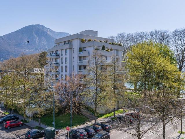 Location Appartement 4 pièces 86m² ANNECY 74000