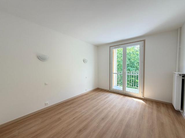Location appartement 4 pièces, 88.96m², Reims