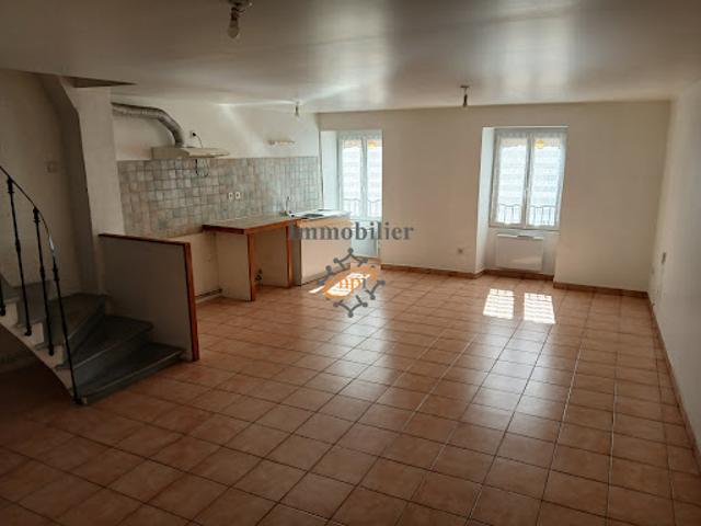 Location Appartement 4 pièces 88 m2 Saint Affrique
