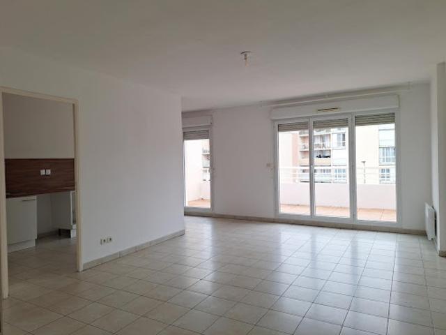 Location Appartement 4 pièces 88 m2 Saint raphael