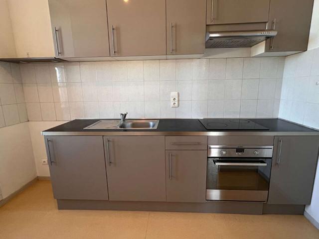 Location appartement 4 pièces 88 m² Palmas d'Aveyron 12310