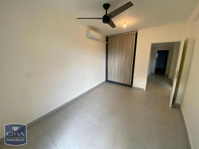 Location Appartement 4 pièces 88m² ST DENIS 97400
