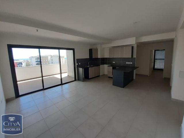 Location Appartement 4 pièces 88m² ST DENIS 97400