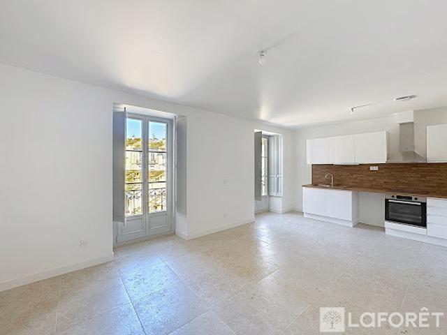 Location Appartement 4 pièces 89.6 m2 Beziers