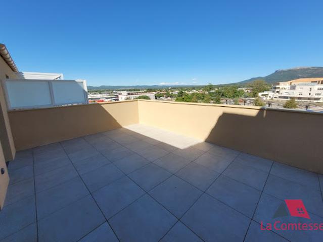 Location Appartement 4 pièces 89.33 m2 Trets