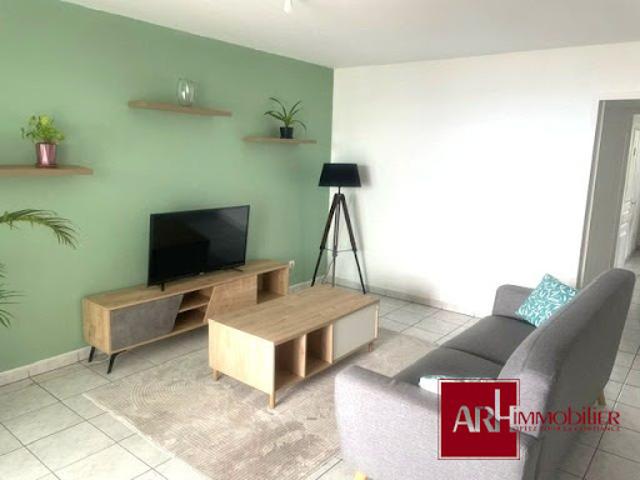 Location Appartement 4 pièces 89 m2 Saint François
