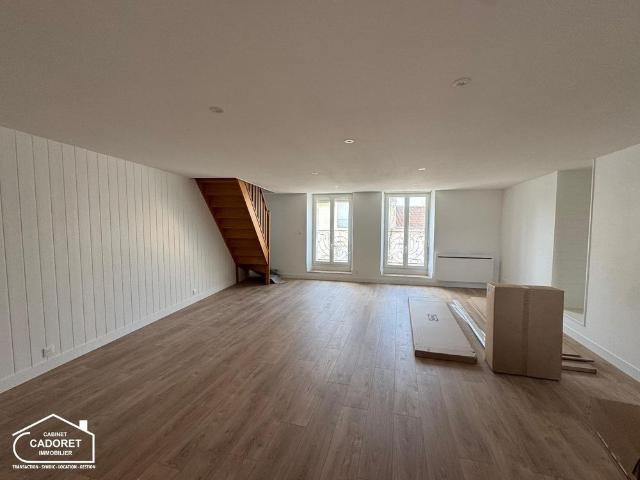 Location Appartement 4 pièces 89m² PAIMBOEUF 44560