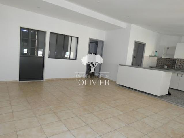 Location Appartement 4 pièces 93.6 m2 Apt
