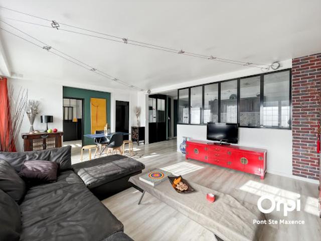 Location Appartement 4 pièces 93.8 m2 Sacy le Grand