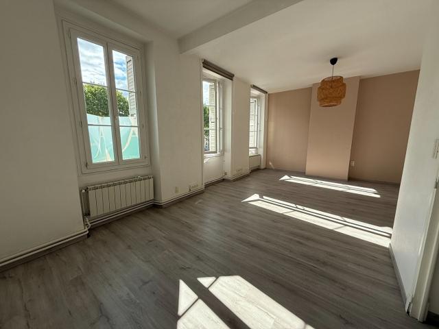 Location appartement 4 pièces, 93.24m², Carcassonne