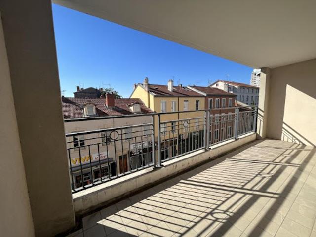 Location Appartement 4 pièces 93 m2 Villeurbanne