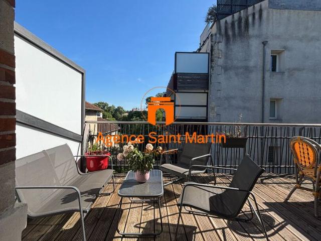 Location Appartement 4 pièces 93m²