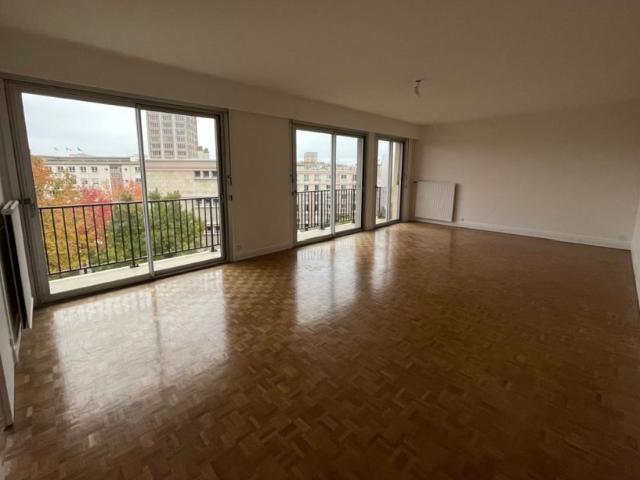 Location Appartement 4 pièces 93m²