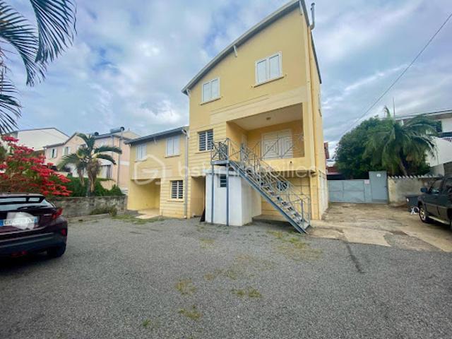 Location Appartement 4 pièces 90.19 m2 Saint denis chaudron