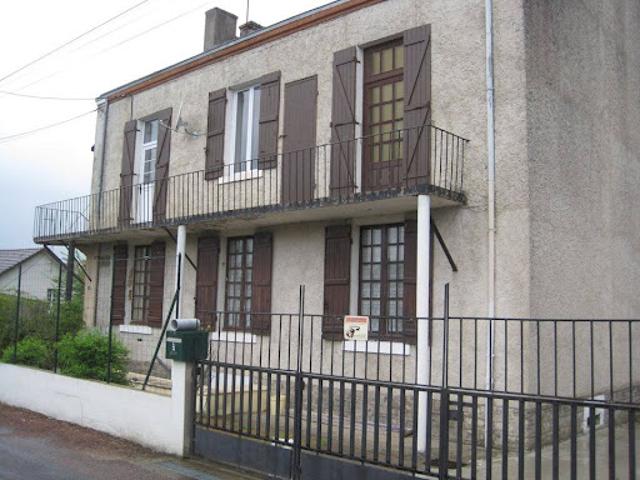 Location Appartement 4 pièces 90 m2 Montceau les Mines