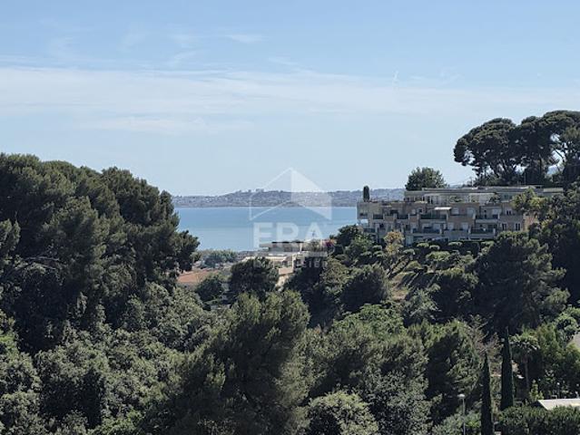 Location Appartement 4 pièces 90 m2 Saint Laurent du Var