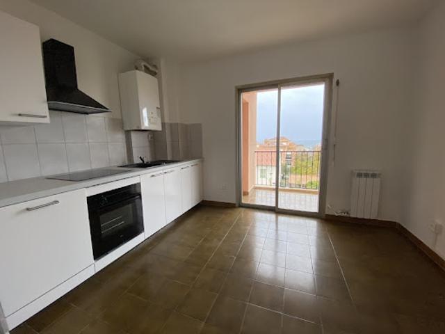 Location Appartement 4 pièces 90 m2 Sari Solenzara