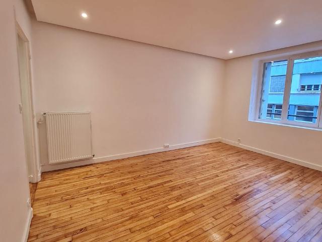 Location Appartement 4 pièces 90m²