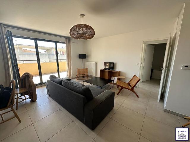 Location Appartement 4 pièces 90m²
