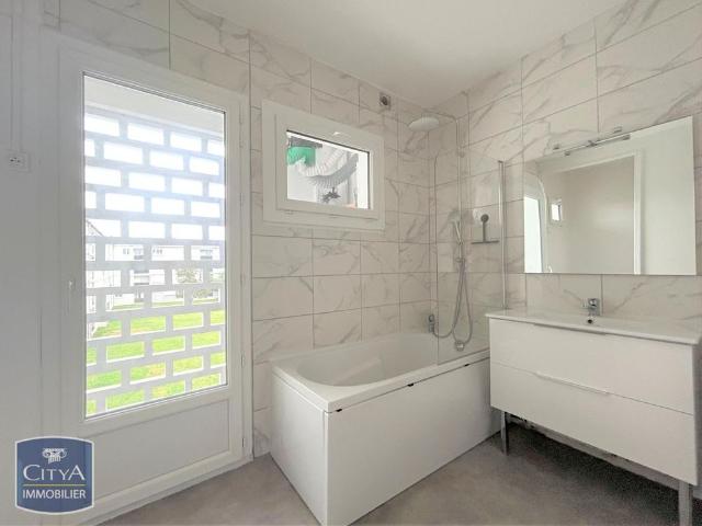 Location Appartement 4 pièces 90m² LIBOURNE 33500