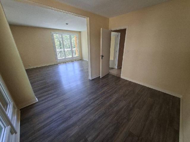 Location Appartement 4 pièces 90m² MEAUX 77100