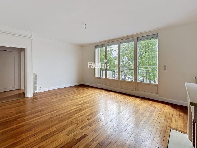 Location Appartement 4 pièces 90m² ST LO 50000