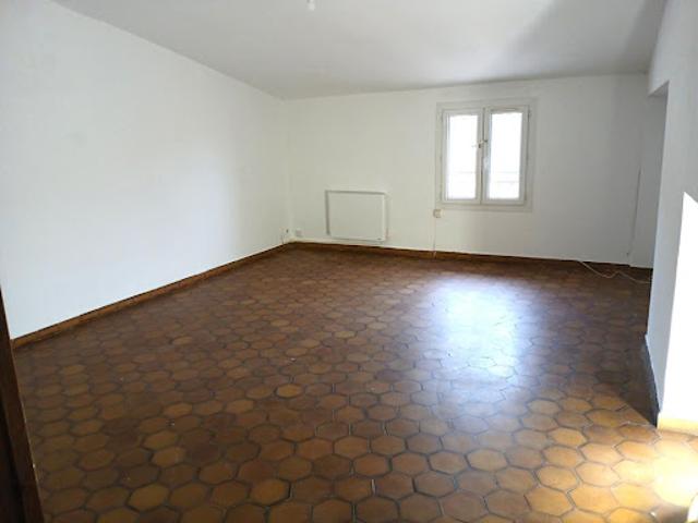 Location Appartement 4 pièces 91.4 m2 Le Val