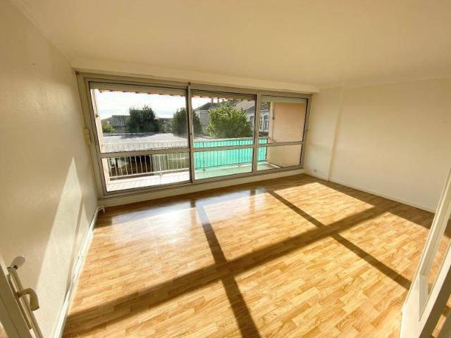Location appartement 4 pièces 91.6 m² à Mâcon 71000 4 795 €