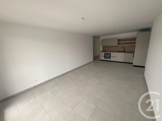Location Appartement 4 pièces 91.98 m2 Roquefort les Pins