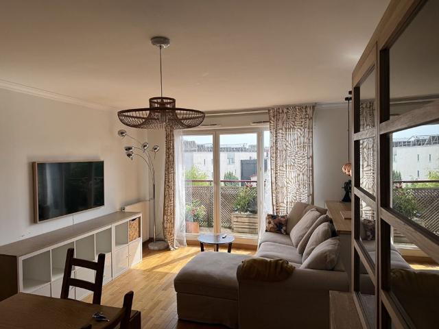 Location appartement 4 pièces, 91.00m², Romainville