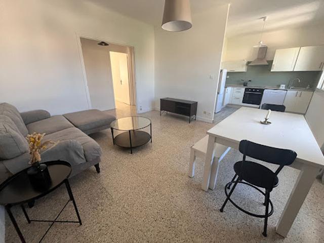 Location Appartement 4 pièces 91.09 m2 Estagel