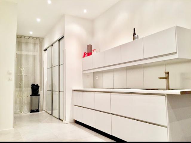 Location Appartement 4 pièces 91 m2 Cannes la bocca