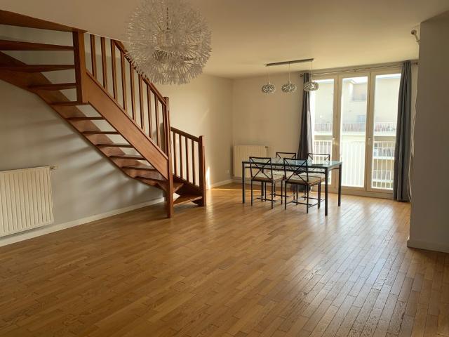 Location Appartement 4 pièces 91m²