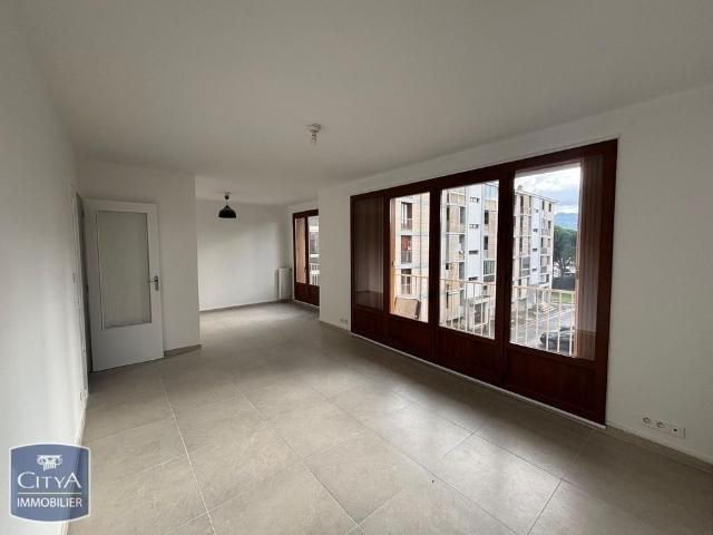 Location Appartement 4 pièces 91m² GARDANNE 13120