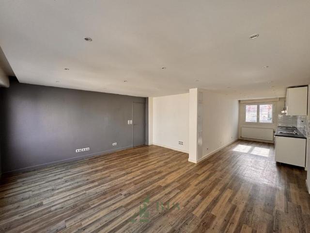 Location Appartement 4 pièces 91m² ROANNE 42300