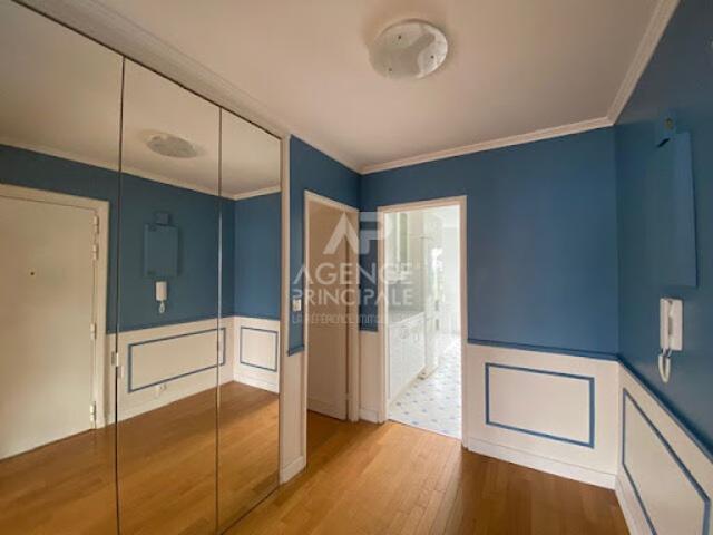 Location Appartement 4 pièces 92.9 m2 Versailles