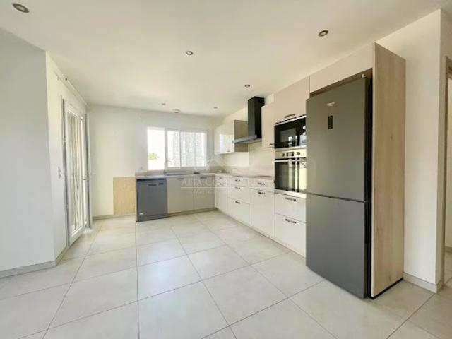 Location Appartement 4 pièces 92.22 m2 Prunelli di Fiumorbo