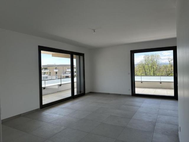 Location Appartement 4 pièces 92m² ANNECY 74370
