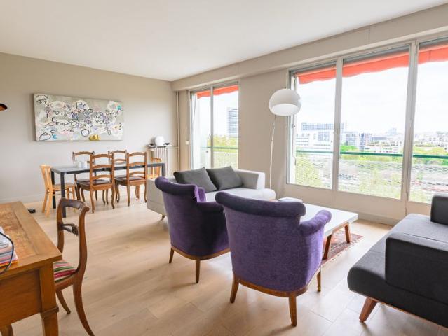 Location Appartement 4 pièces 92m² PARIS 16ème