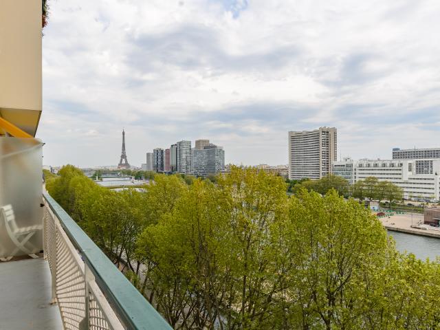 Location Appartement 4 pièces 92m² PARIS 16ème
