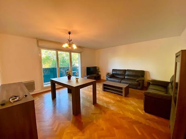 Location Appartement 4 pièces 97.68 m2 Puteaux