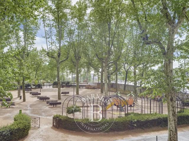 Location Appartement 4 pièces 97.77 m2 Lyon 6ème