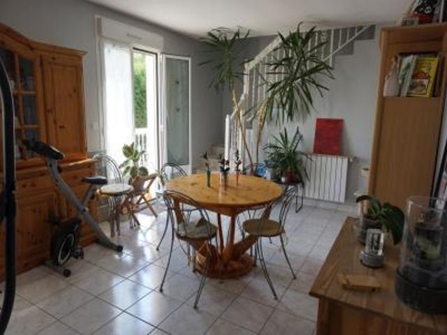 location appartement 4 pièces 97 m2 yonne 89100 780 €