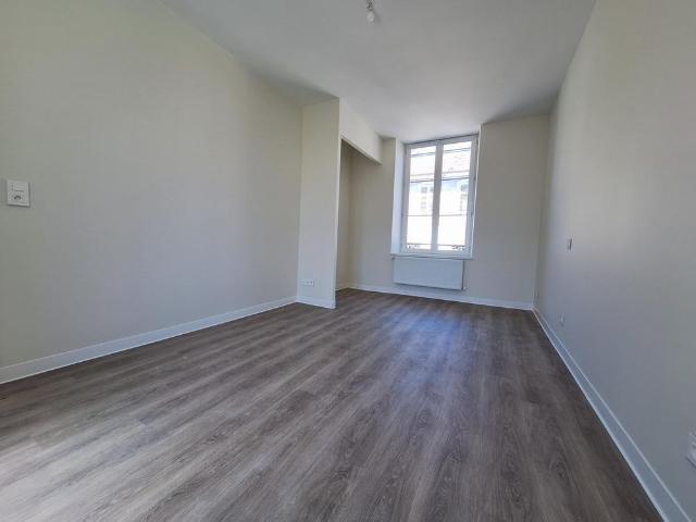 Location Appartement 4 pièces 97m²