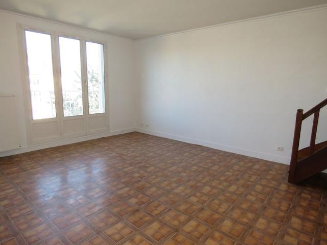 Location Appartement 4 pièces 97m² MONTARGIS 45200