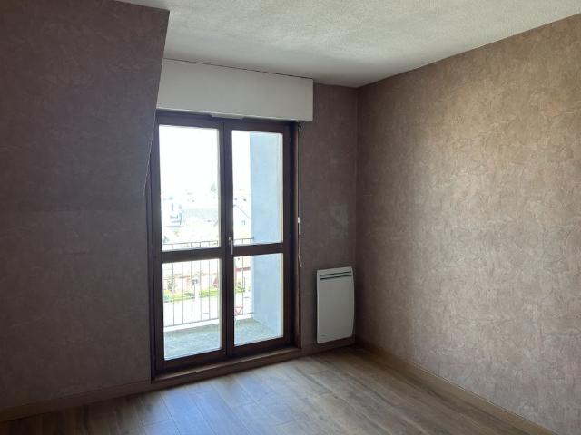 Location Appartement 4 pièces 97m² SIERENTZ 68510