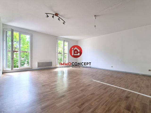 Location Appartement 4 pièces 94.78 m2 Roquemaure