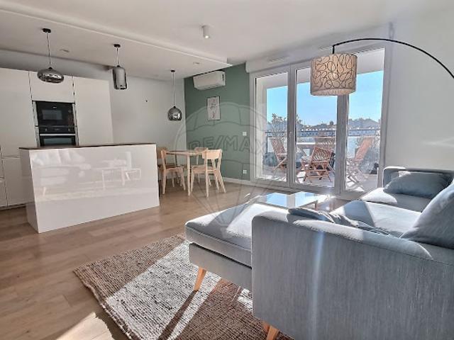 Location Appartement 4 pièces 94 m2 Marseille 2ème